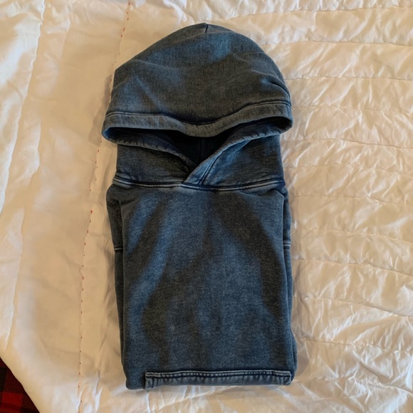 NWOT TNA The Perfect Hoodie, Size XS, Deep Indigo Colour - Picture 9 of 9